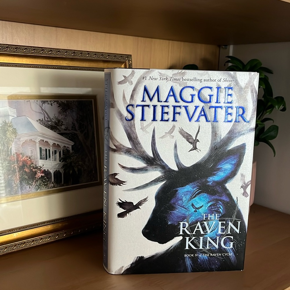 MAGGIE STIEFVATER THE RAVEN KING
BOOK IVO THE RAVEN CYCE